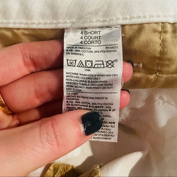 Old Navy Rockstar White Skinny Jeans- Size 4 Short- NWT - Picture 3 of 3